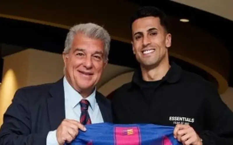 برشلونة يبحث عن حلول بديلة لضم كانسيلو نهائيًا من الهلال
